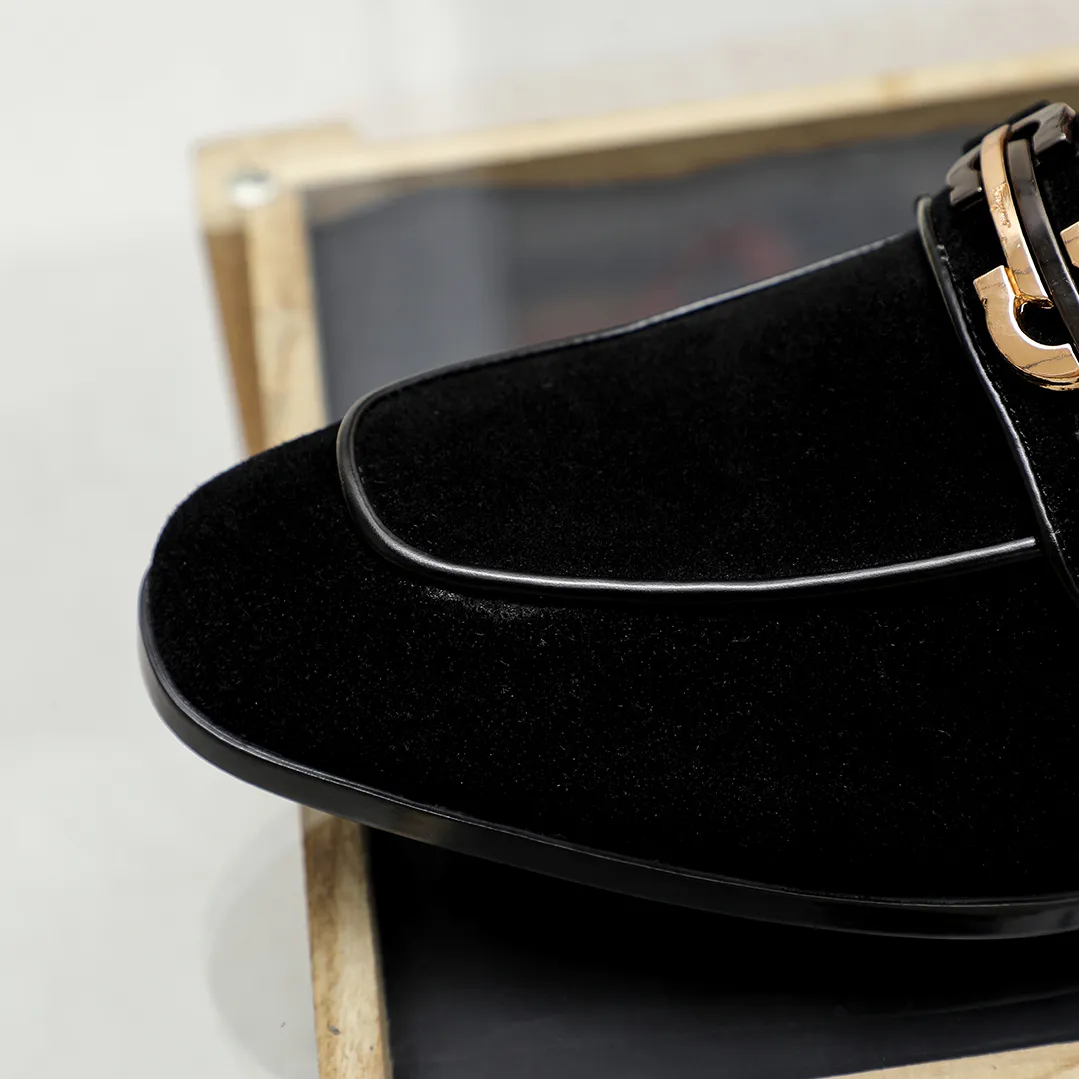 Men's shoes 💰600 🕷🕷🐂【Ferragamo】 Popular fashionable casual shoes🇨🇳Official website counter 1:1 production, original mold opening💯Good quality visible, imported high-end first-layer pebbled calfskin, water-dyed🐂leather lining🌿very clear texture, high-quality waterproof, non-slip and wear-resistant outsole🎋high quality and low price, truly handmade🍓, 3 colors available! Code number 38-44 (45. To be customized)